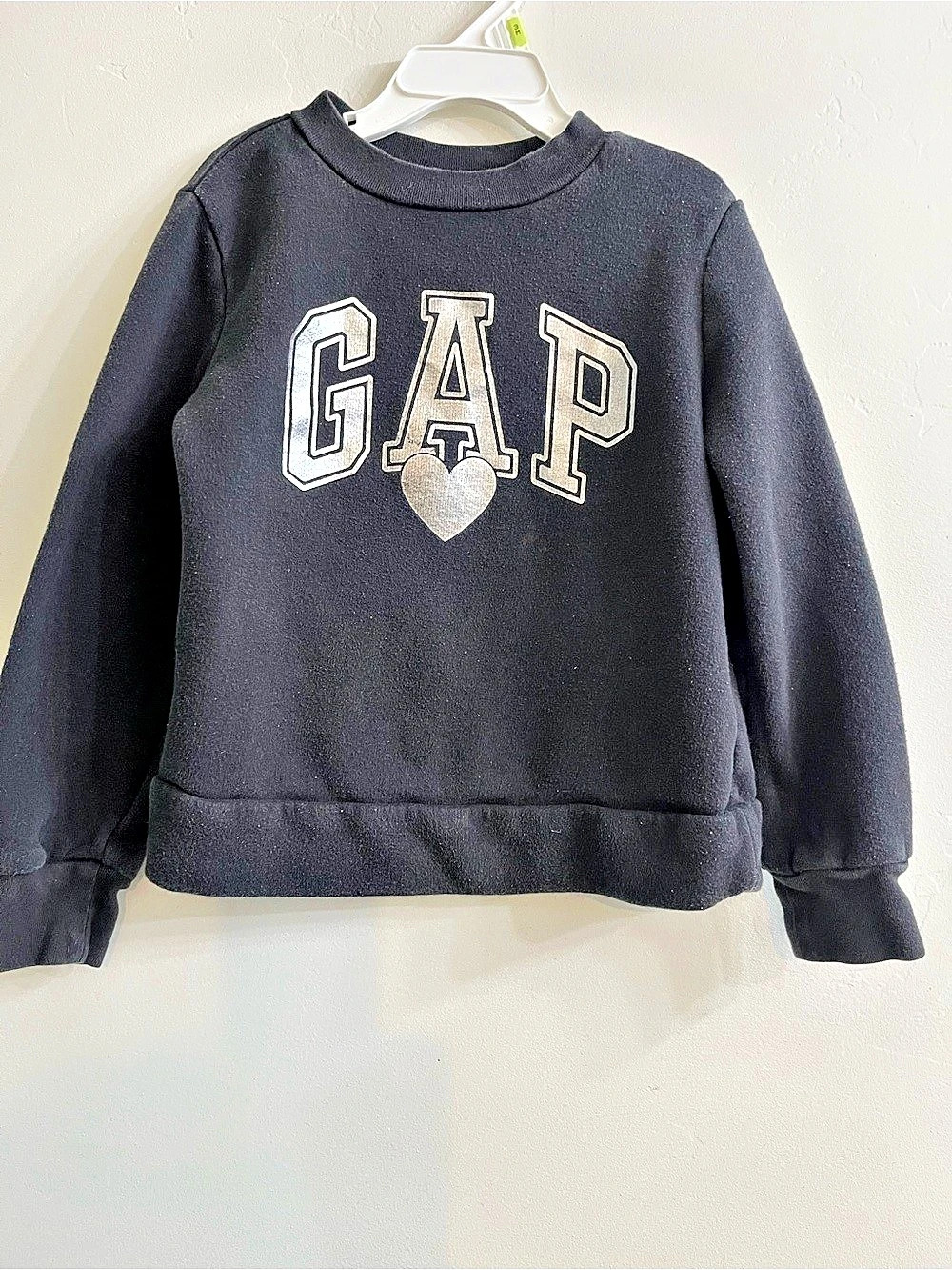 Gap Kids Graphic Sweatshirt in Black Like New